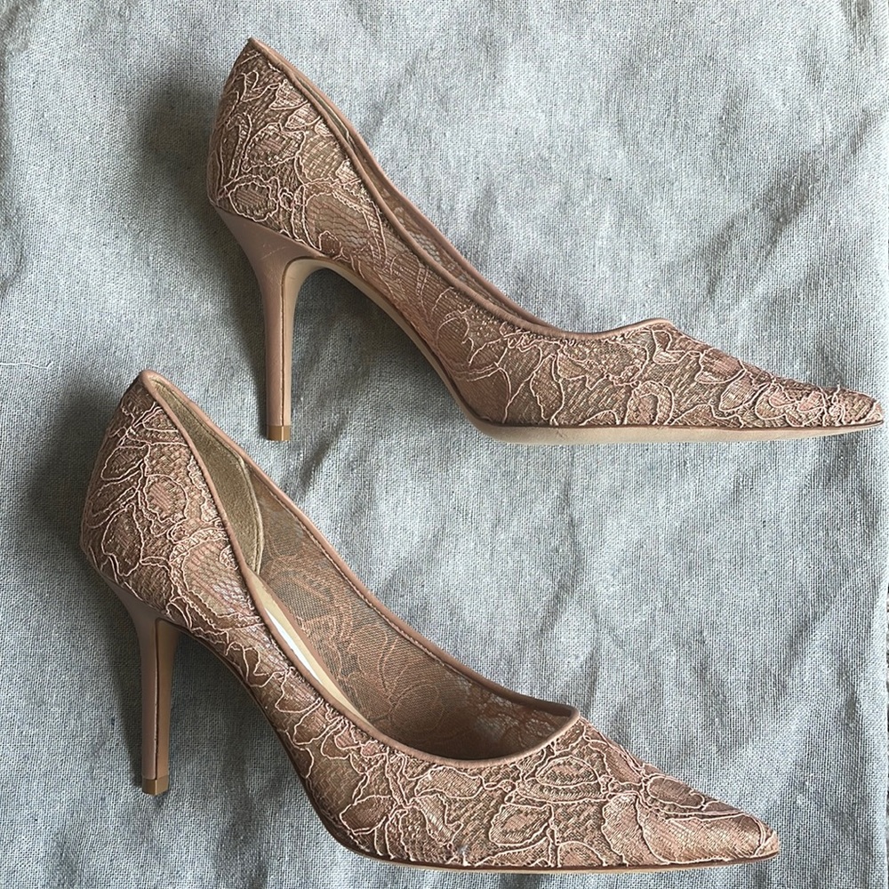 JIMMY CHOO nude lace pumps - Picture 5 of 8